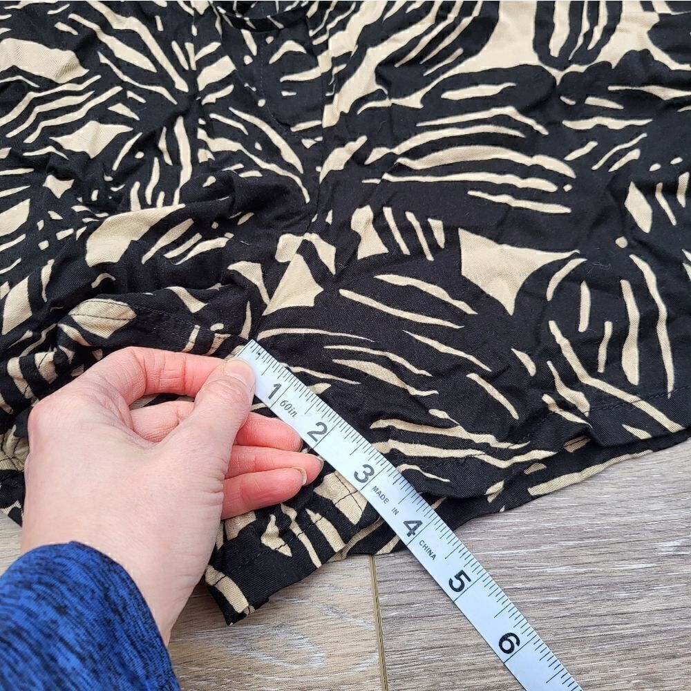 Gap Black and tan Geometric Palm Leaf Print Lounge Shorts Size: XLarge - Picture 5 of 9
